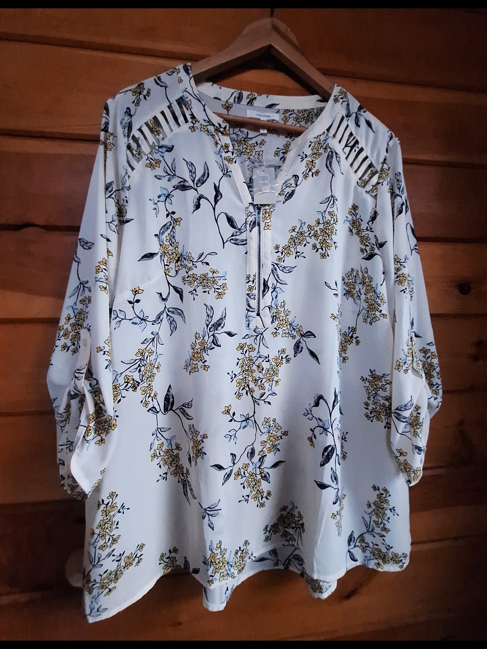 🌼 Maurices White Floral Zip-Front Tunic with Yellow and Navy Print